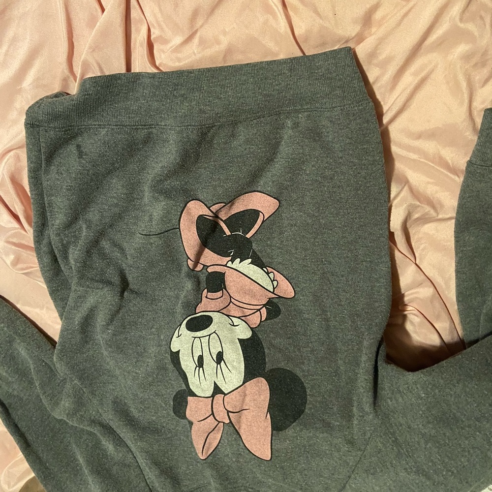 Minnie Mouse sweatshirt